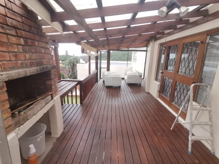 4 Bedroom Property for Sale in Bonza Bay Eastern Cape